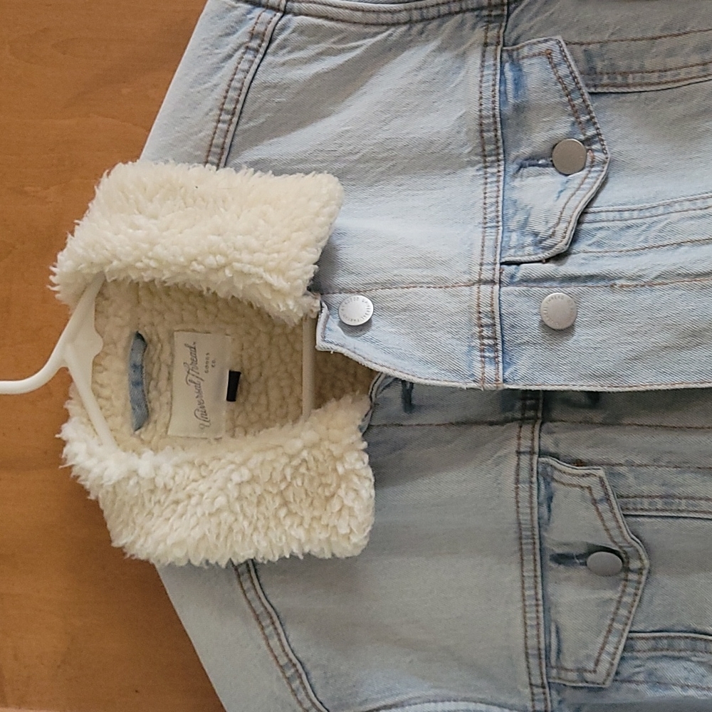 Jean jacket - Picture 2 of 3
